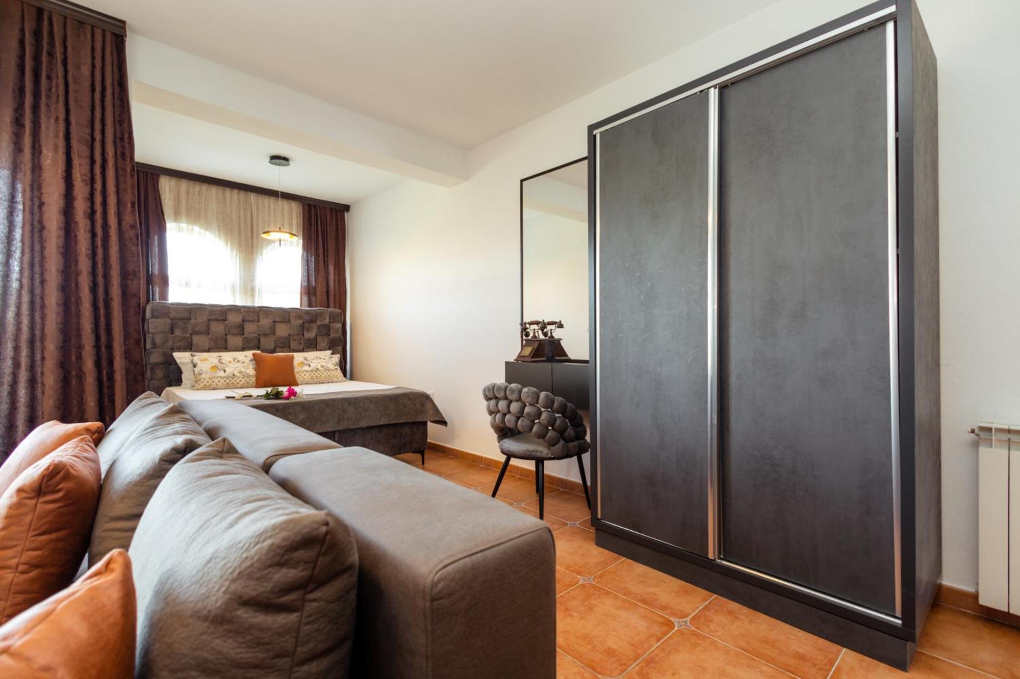 Apartments Gucci Ulcinj Room photo