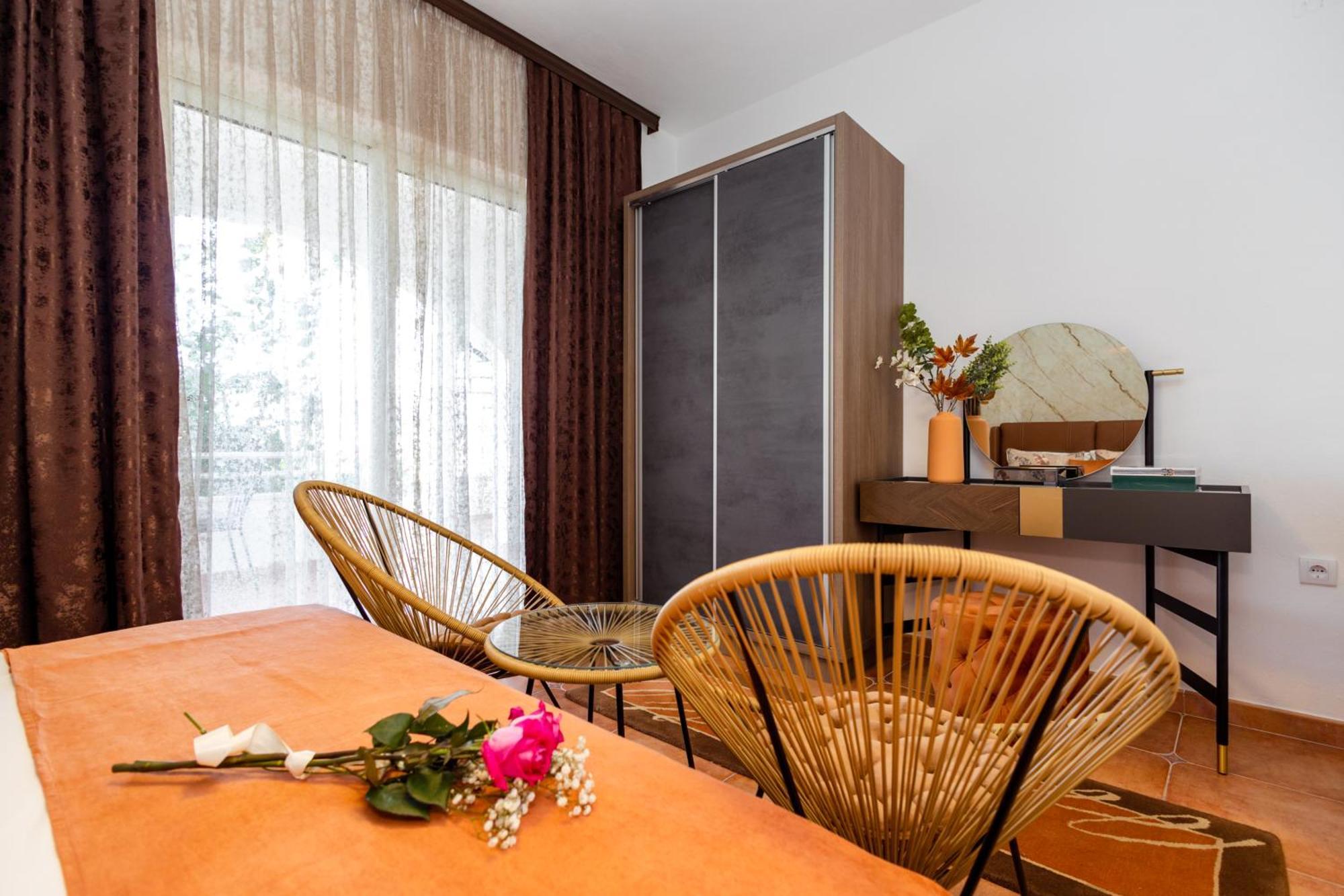 Apartments Gucci Ulcinj Exterior photo